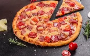 LAMBA SAUSAGE PIZZA